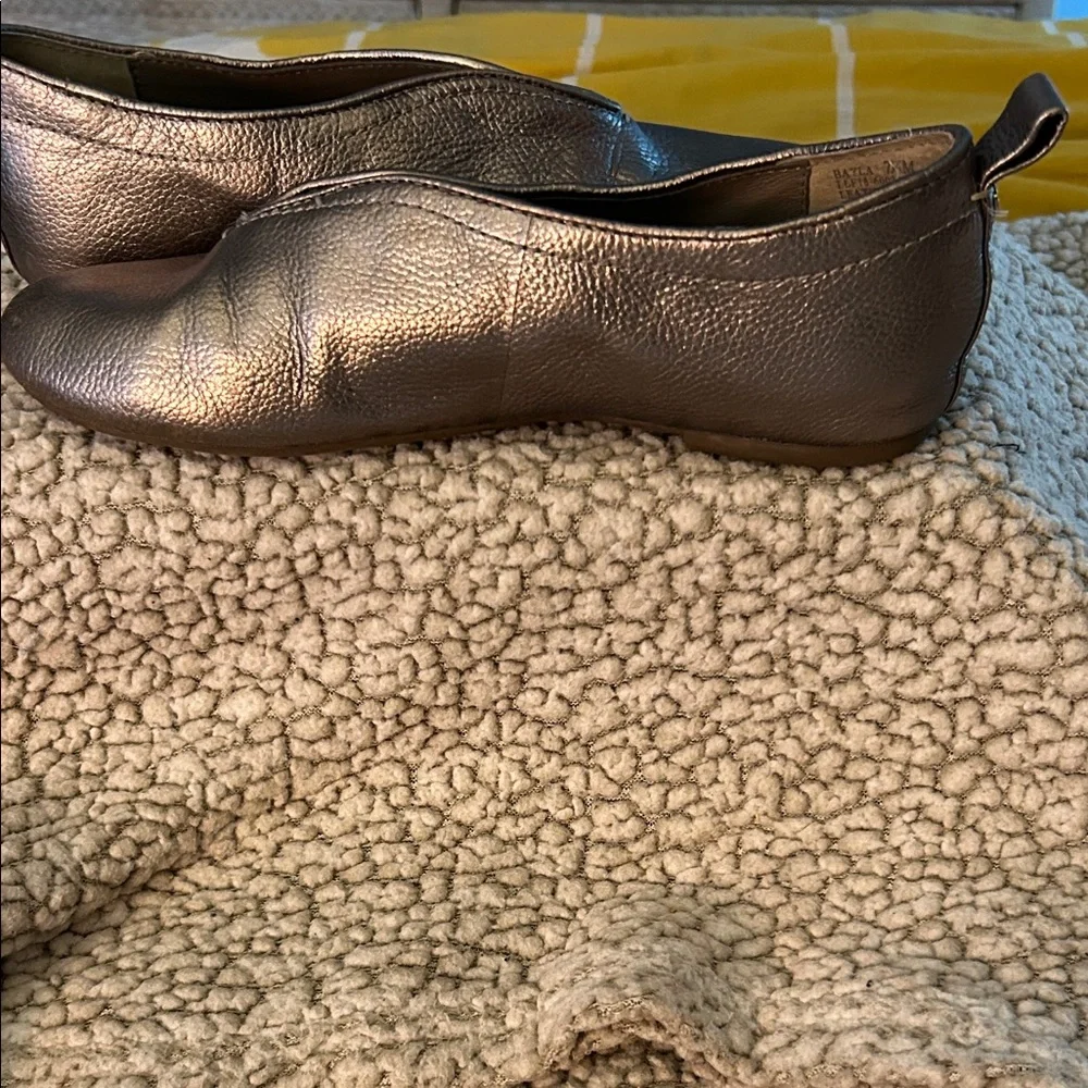 Chic Metallic Leather Women's Loafers - Picture 4 of 11